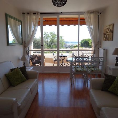 2 Bedroom Modern Apartment In Antibes With Sea View Szoba fotó