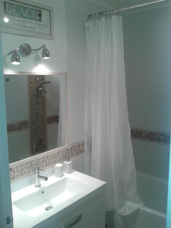 2 Bedroom Modern Apartment In Antibes With Sea View Szoba fotó