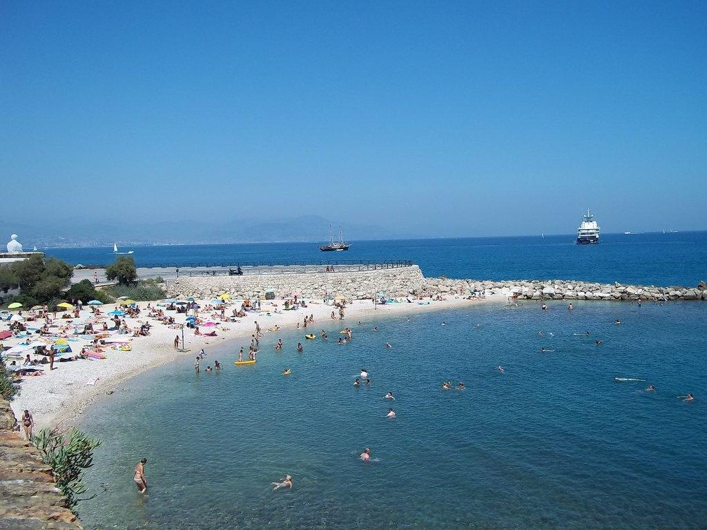 2 Bedroom Modern Apartment In Antibes With Sea View Kültér fotó